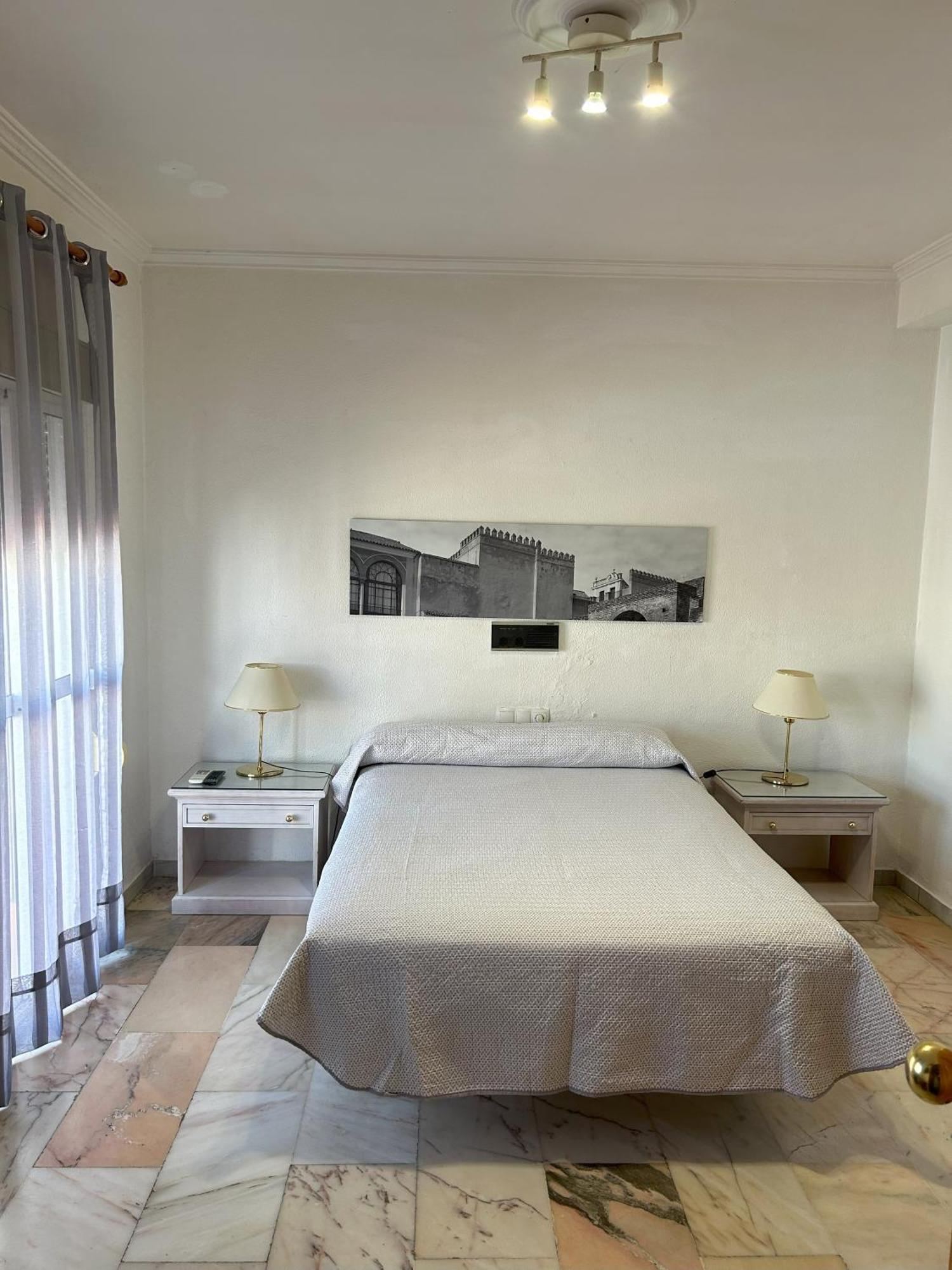 El Ancla Hotel Alcala del Rio Buitenkant foto